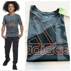 🆕Boy’s ADIDAS Heathered Crew Neck Short Sleeve Graphic T-Shirt